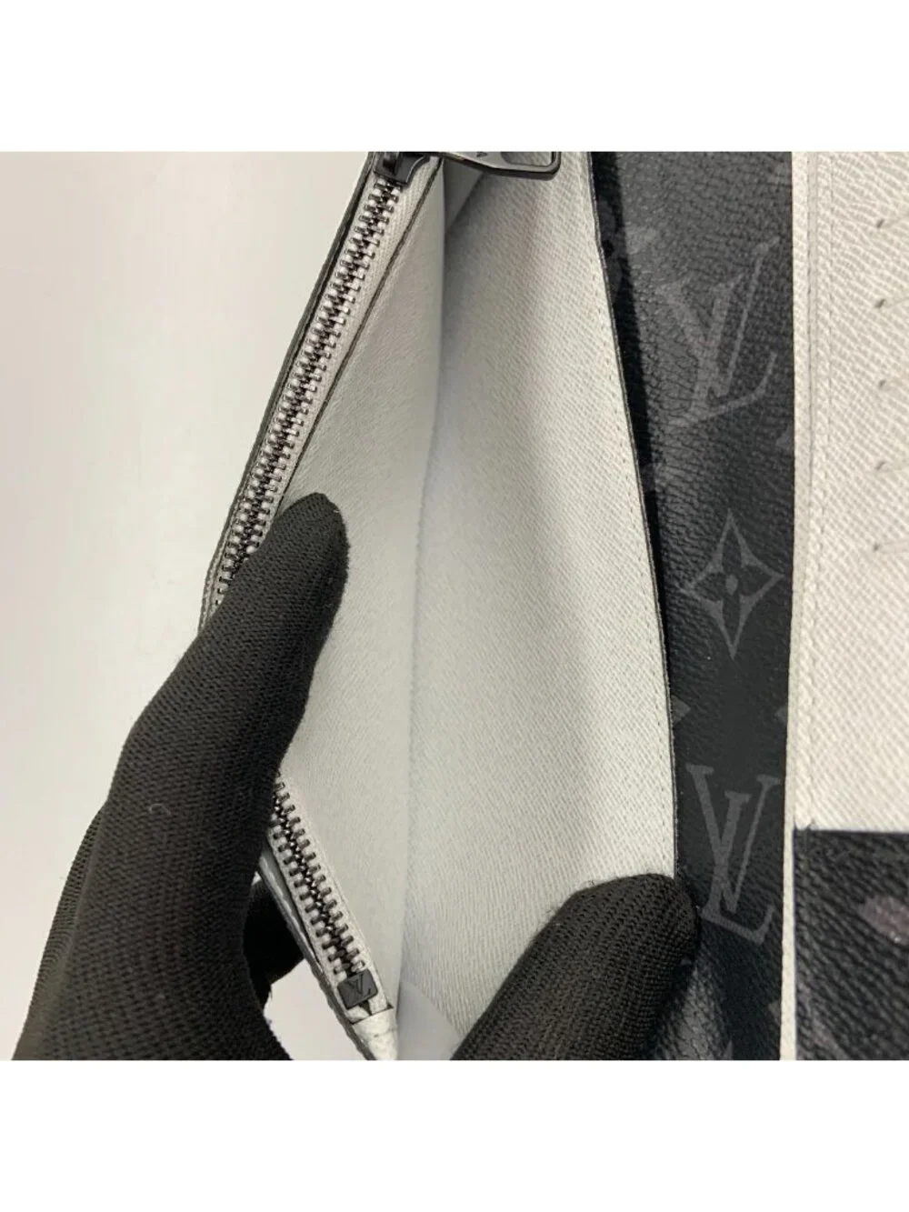 Louis Vuitton Epi Portefeuille Brazza Bifold Wallet Navy